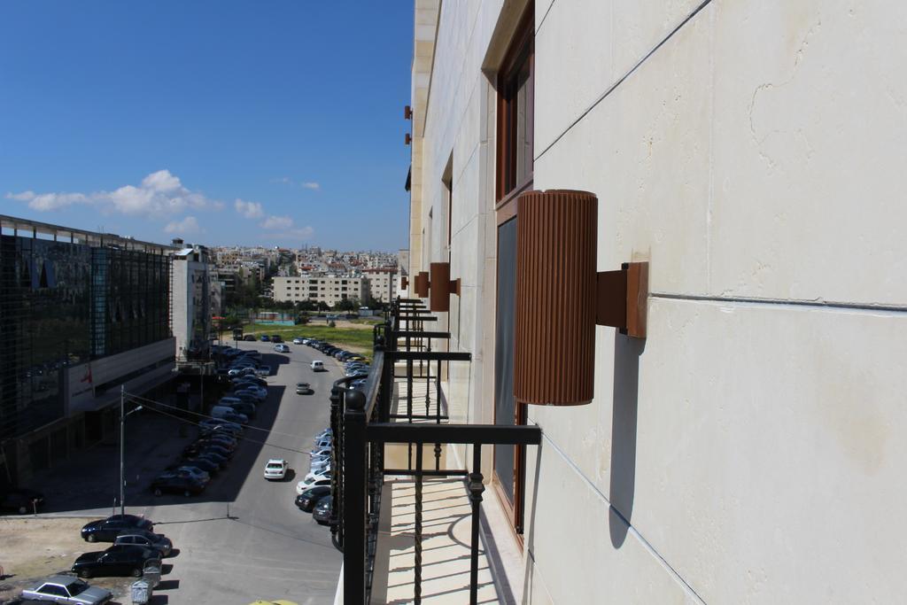 Baden Hotel Suites Amman Eksteriør billede
